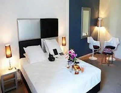 Yes Hotel Αβινιόν