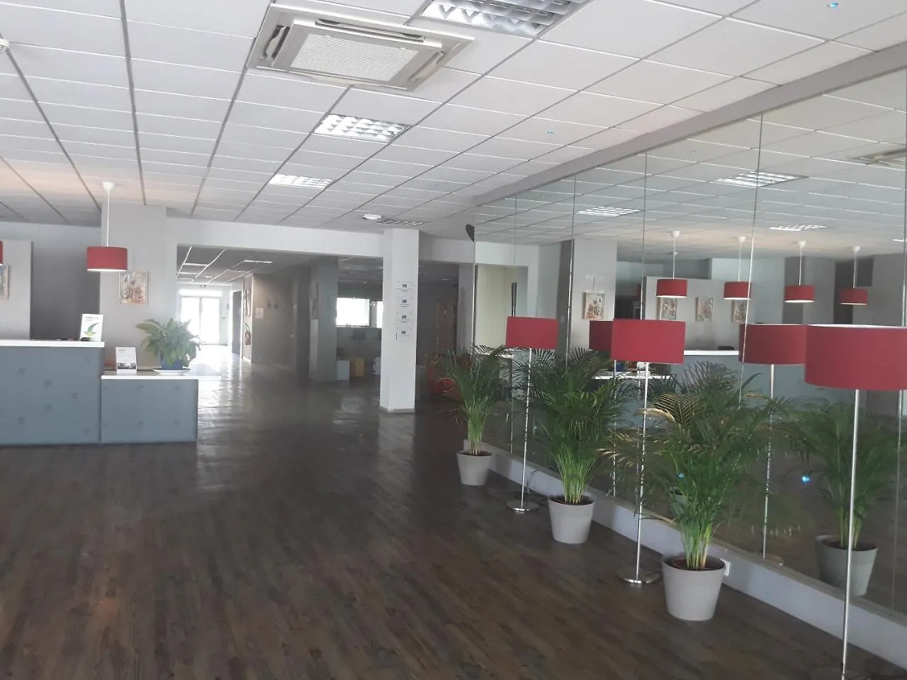 Yes Hotel Αβινιόν