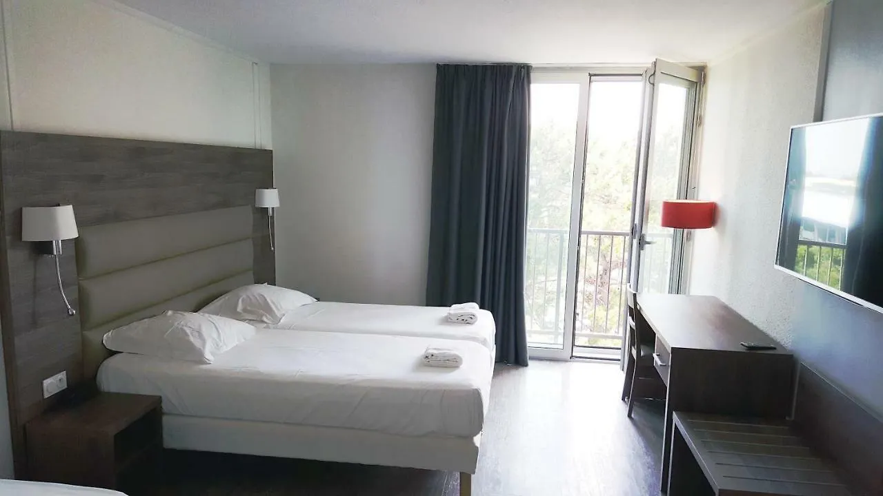 Yes Hotel Αβινιόν