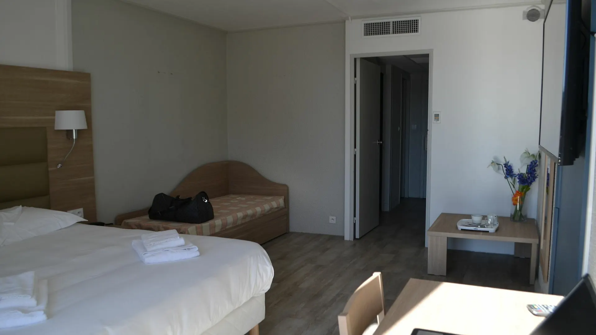 Yes Hotel Αβινιόν