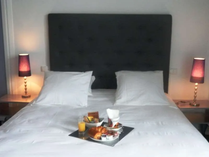 Yes Hotel Avignon 3*,